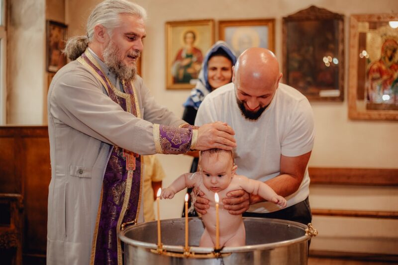 De verschillen tussen dopen en opdragen